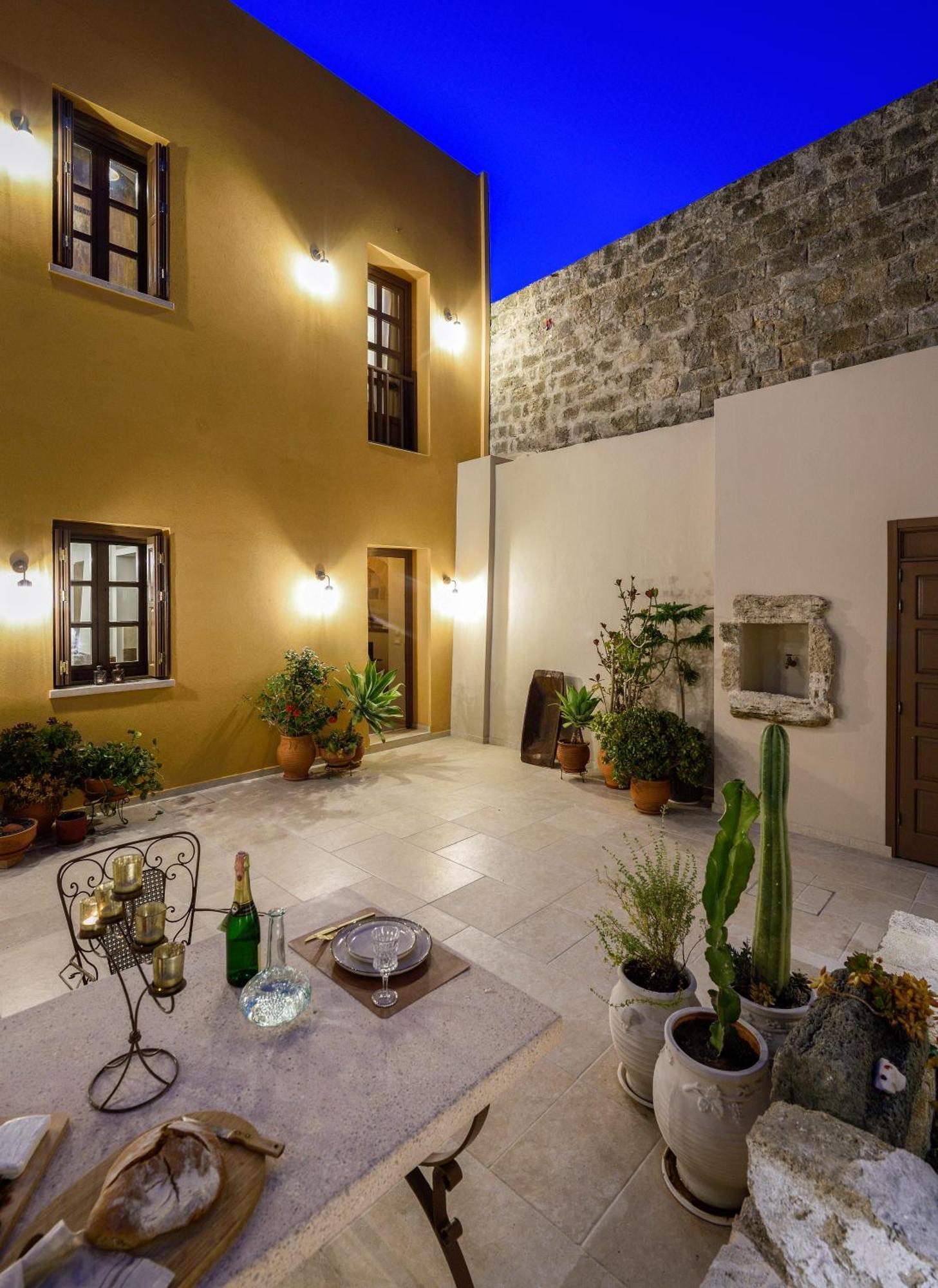 Spanish Knights Inn Rhodes City Dış mekan fotoğraf